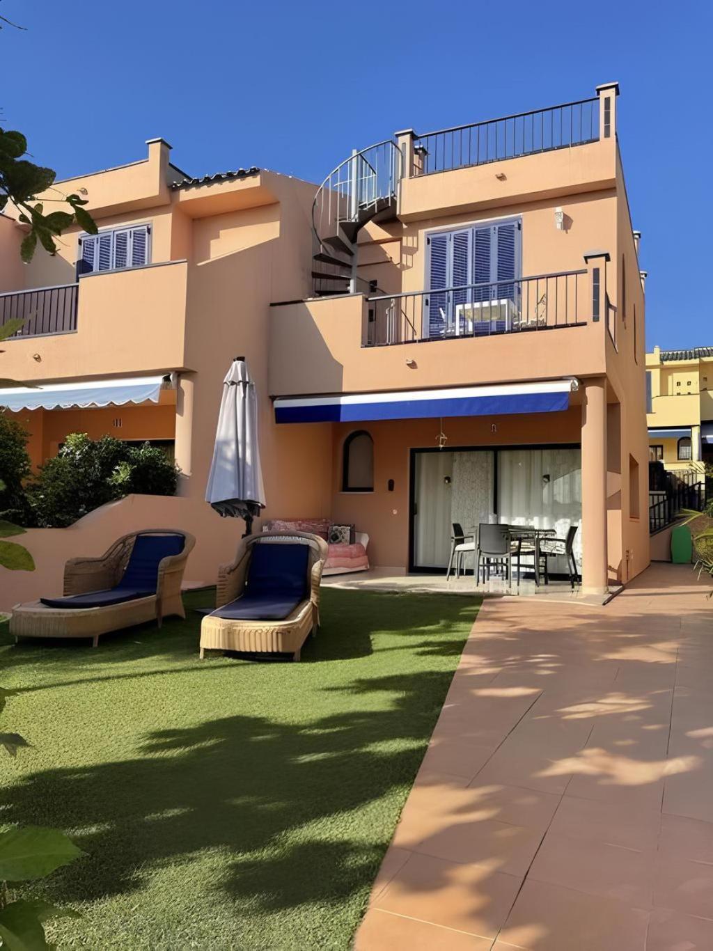 Bonita Villa Con Propio Entrada Y Con Piscina San Bartolomé Екстериор снимка